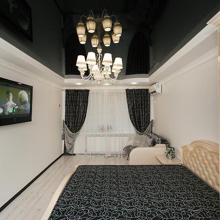 De LUXE Apartments Centr Illinskaya Soemy Buitenkant foto