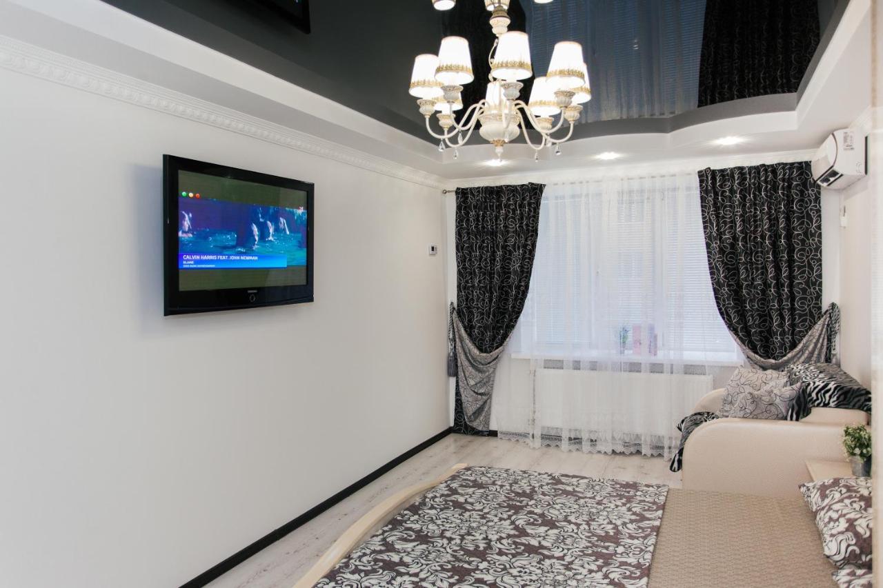 De LUXE Apartments Centr Illinskaya Soemy Buitenkant foto