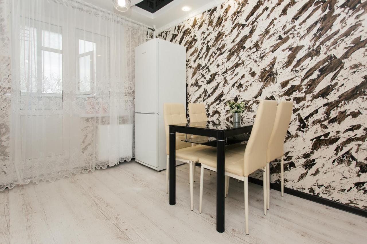 De LUXE Apartments Centr Illinskaya Soemy Buitenkant foto
